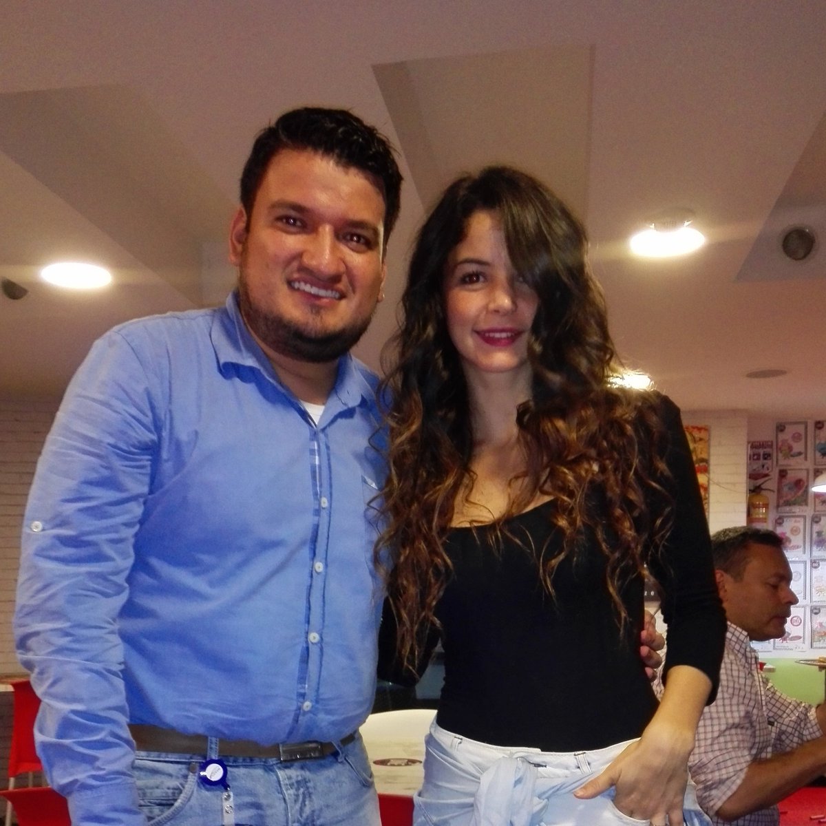 bernalsteven's tweet photo. @MALEJA_RESTREPO @ONEPIZZERIA deliciosa la pizza y tu atención espectacular nuevo cliente de #onepizza https://t.co/X0o02YaYEa