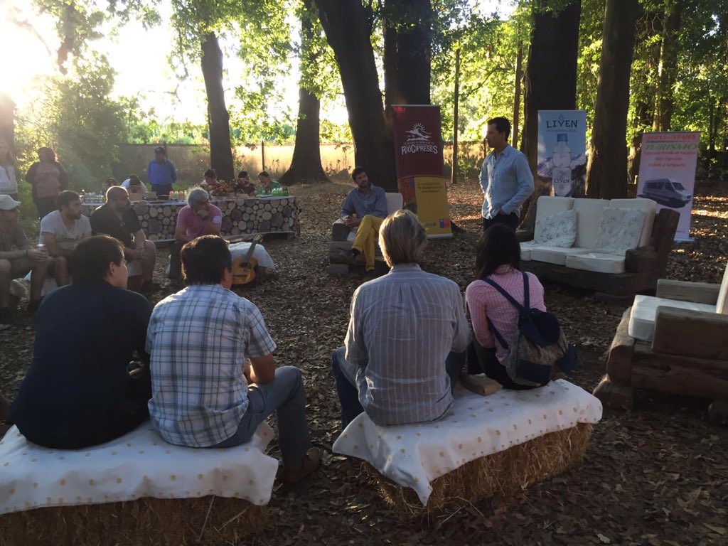 #PressWine #Cachapoal365 disfrutando el atardecer en #HotelAlmahue seguimos degustando de lo mejor  <a href="/compasswine/">California Wine Compass</a>