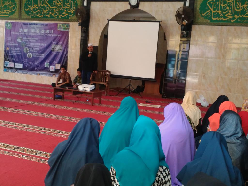 isc_14's tweet photo. Sambutan pembina Islamic Study Club https://t.co/ppbF9OyMAa