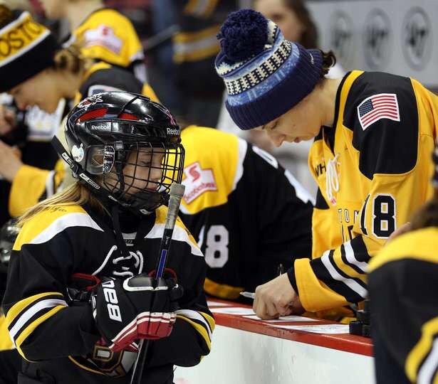 theerincook's tweet photo. Girls Love Hockey presented by ALEX AND ANI  https://t.co/0xp3kF7cVu https://t.co/CnKCubUUWk