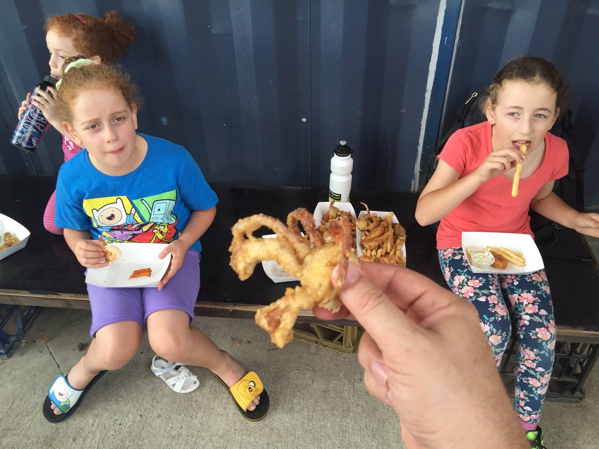 CBRFoodie's tweet photo. 4 Kids enjoyed sharing a $55 #fish & #chips basket with me for #lunch at #FishCan @westsideacton #Canberra https://t.co/dEpZYW1d0R