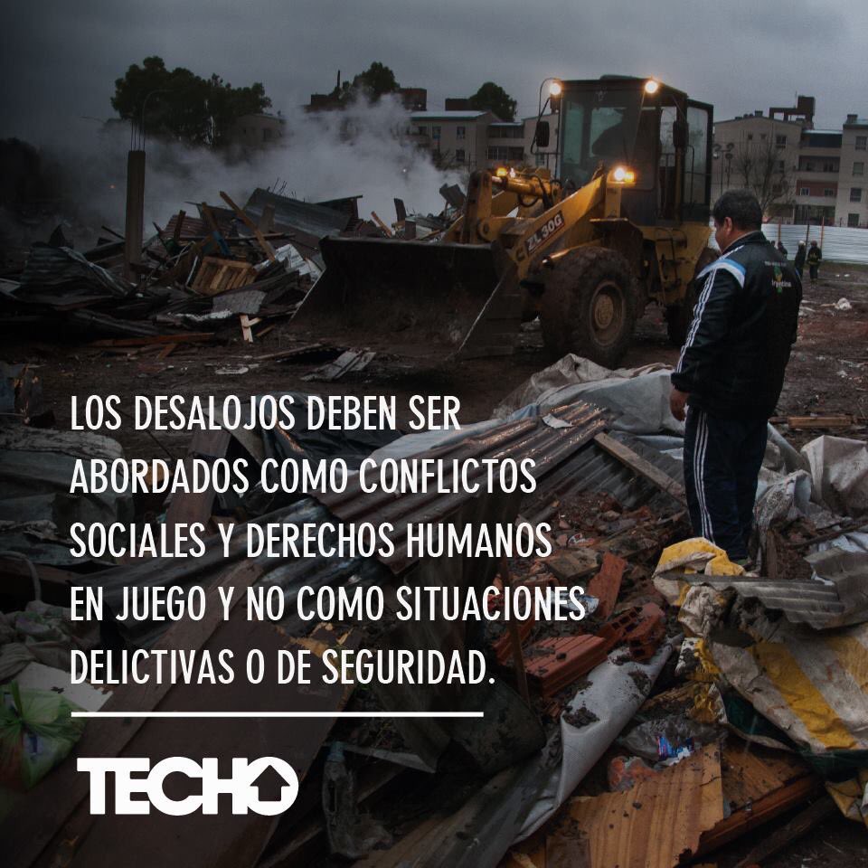 Esta foto ya dice demasiado. Desde TECHO sólo nos queda agregar que la compartas. #DDHH #asentamientos vía <a href="/TECHOarg/">TECHO Argentina</a>