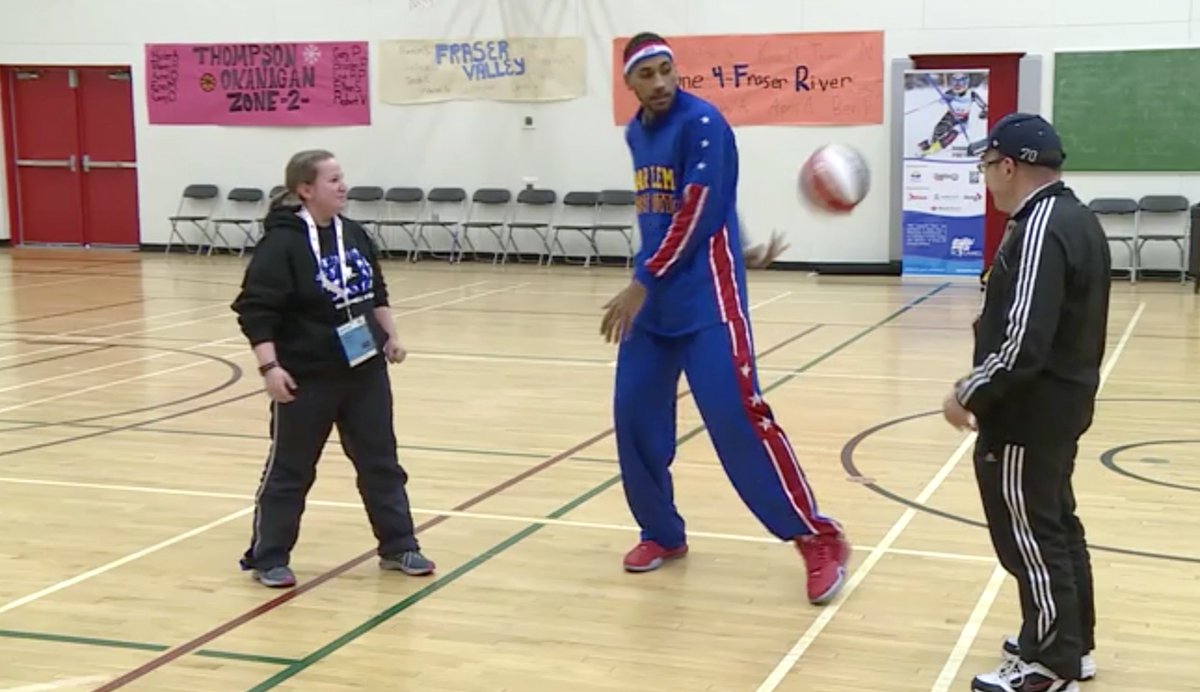 match_strike's tweet photo. .@JulianMcClurkin shows @sobcsociety athletes some moves - check it out at 8pm https://t.co/Hp2wzO5SHm  #bcgamestv https://t.co/kQGvOBh5Lg