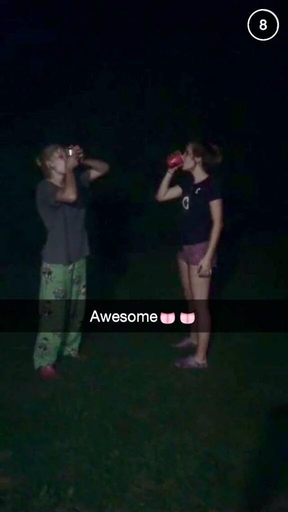 alexabennett_'s tweet photo. Happy birthday kristen🎉🎉🍻🍻❤ get turnt tonight but not ad much as this weekend😂😂❤ https://t.co/CkgN0lIRnp