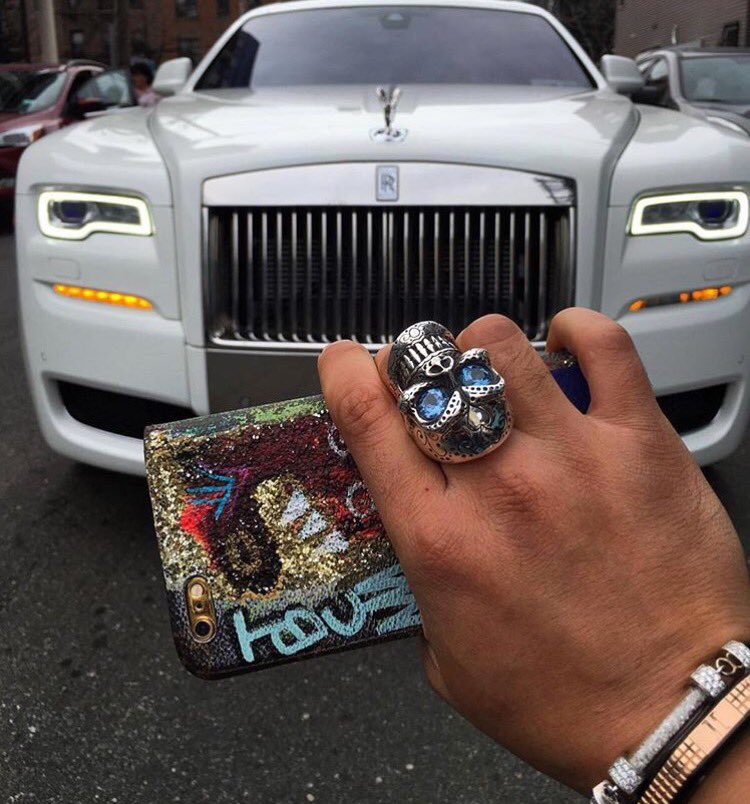 SlayingFashion's tweet photo. https://t.co/vIsk6aYWRo