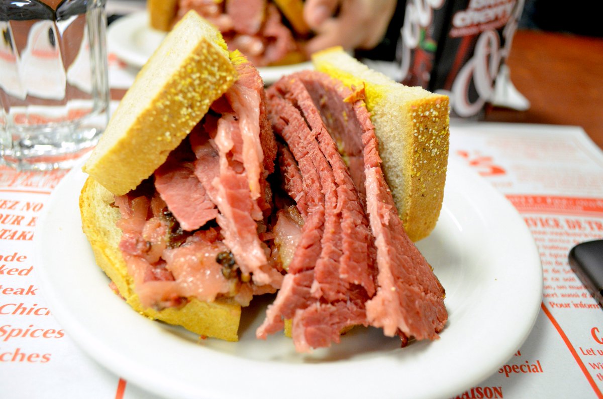 MeanderingSpork's tweet photo. Was the smoked meat sandwich at @SchwartzsDeli worth the hype? Find out our opinion here: https://t.co/yp5BxPMvN7 https://t.co/hdFd54VBwb