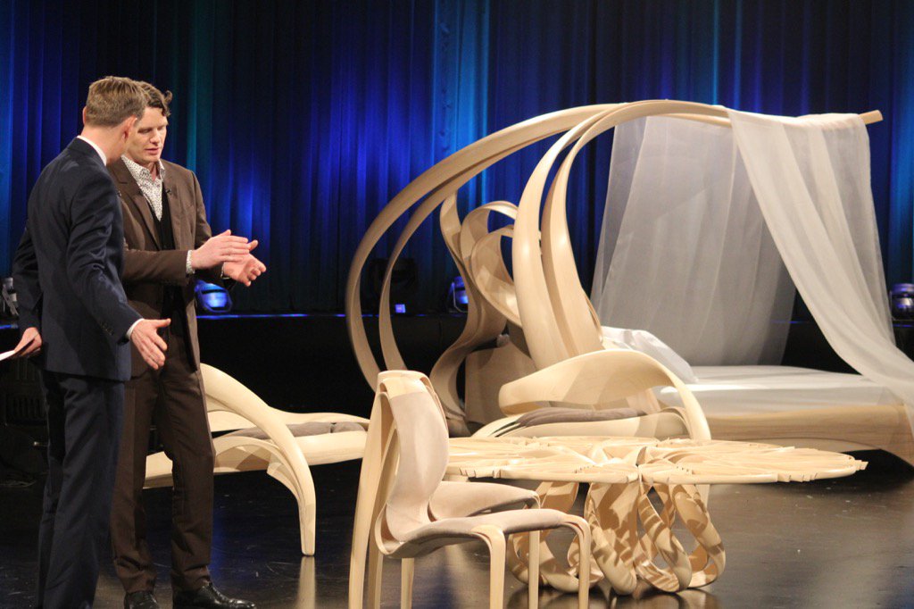 RTELateLateShow's tweet photo. Incredible sculptural furniture by Joseph Walsh #latelate https://t.co/VWcaC3HPts