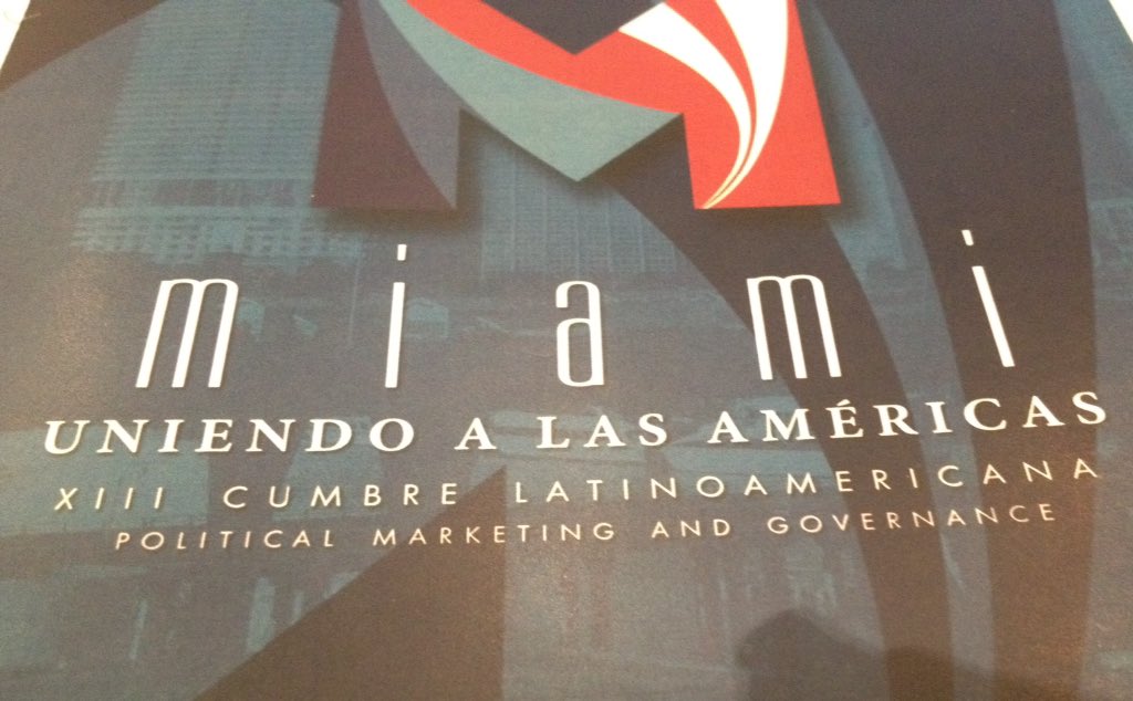 DeliaSiller's tweet photo. Interesantes temas en la #cumbremiami2016 #CumbreMarketingMiami @3737smm @Montalvo61 @AnaAbusaid @CryssG2 @Temolm07 https://t.co/NJLfmMUcoY