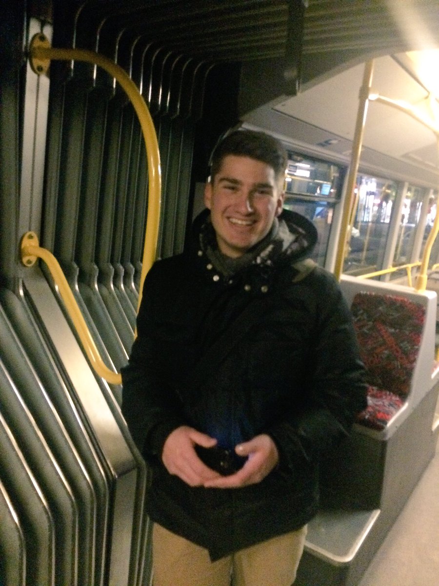 S_Slickepinne's tweet photo. Tja, Leute. Nu' ist @SebbHo weg. #meetseb geht ab morgen in #Berlin weiter. #tweetdating https://t.co/JWSLzdPlAo