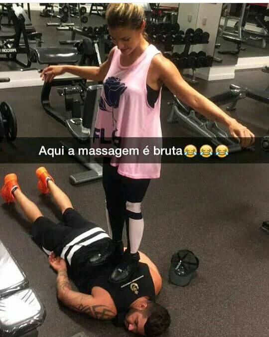 gl_fas's tweet photo. muito amor nessa foto 
@andressa_suita @gusttavo_lima https://t.co/01I3ip887A