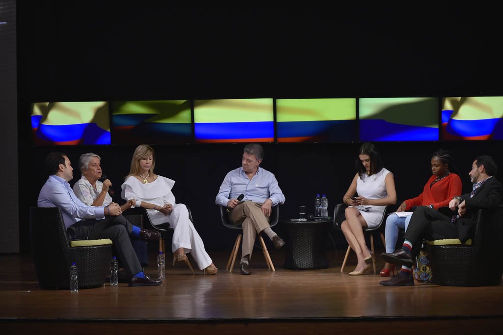 Car_Chica's tweet photo. En negociación no hemos participado todos, pero mplementación será con todos, desde la diversidad
#Pacificoconversa https://t.co/spWjRwNYsX
