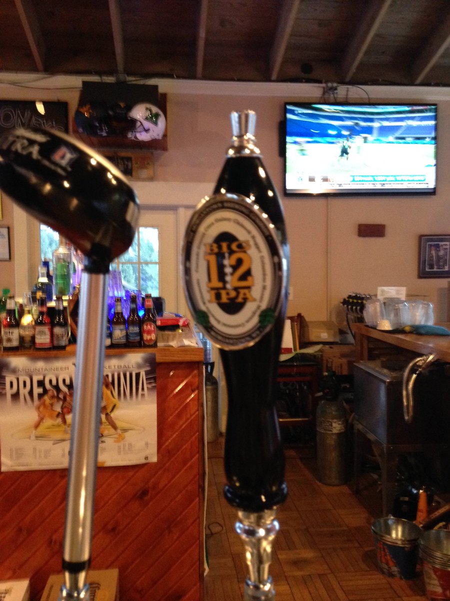 TooMaloney's tweet photo. Come try @MgtnBrewCo Big 12 IPA this weekend and root on the Mountaineers! #big12ipa https://t.co/E5qEPsSmay