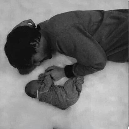 1DUpdateAccess's tweet image. Louis and Freddie! 👶🏻  -L