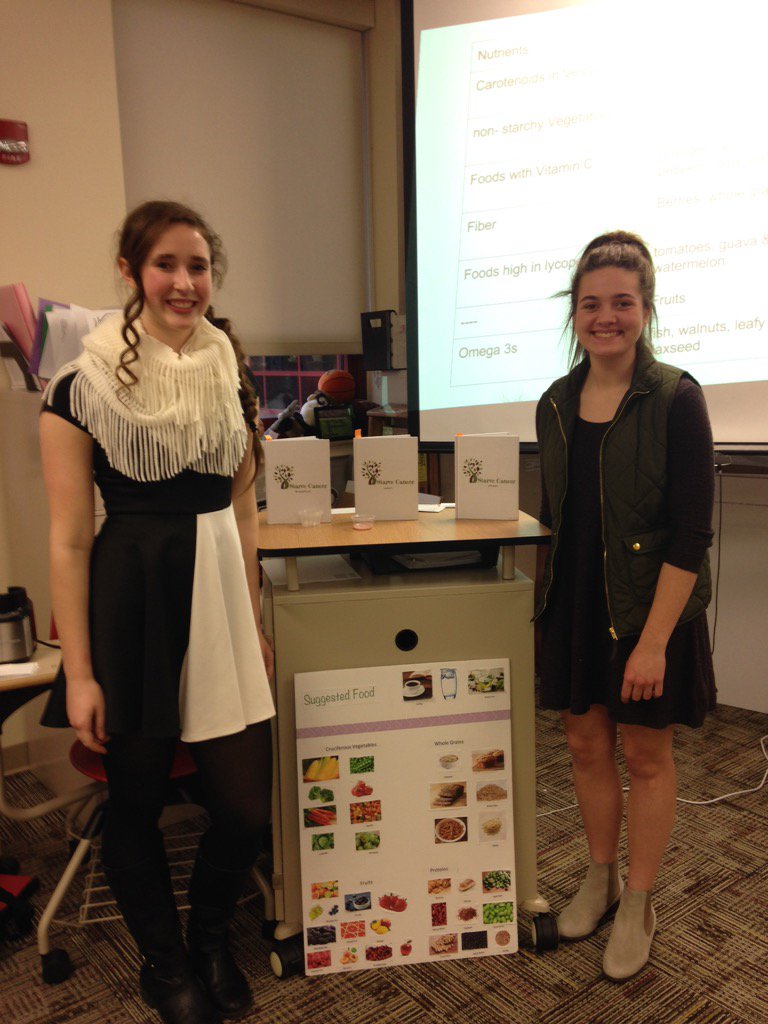 tsnyd711's tweet photo. FHS Biomed students presenting research on foods that prevent or even starve cancer cells. #FHSGala #invested https://t.co/QwwWRCvSPb