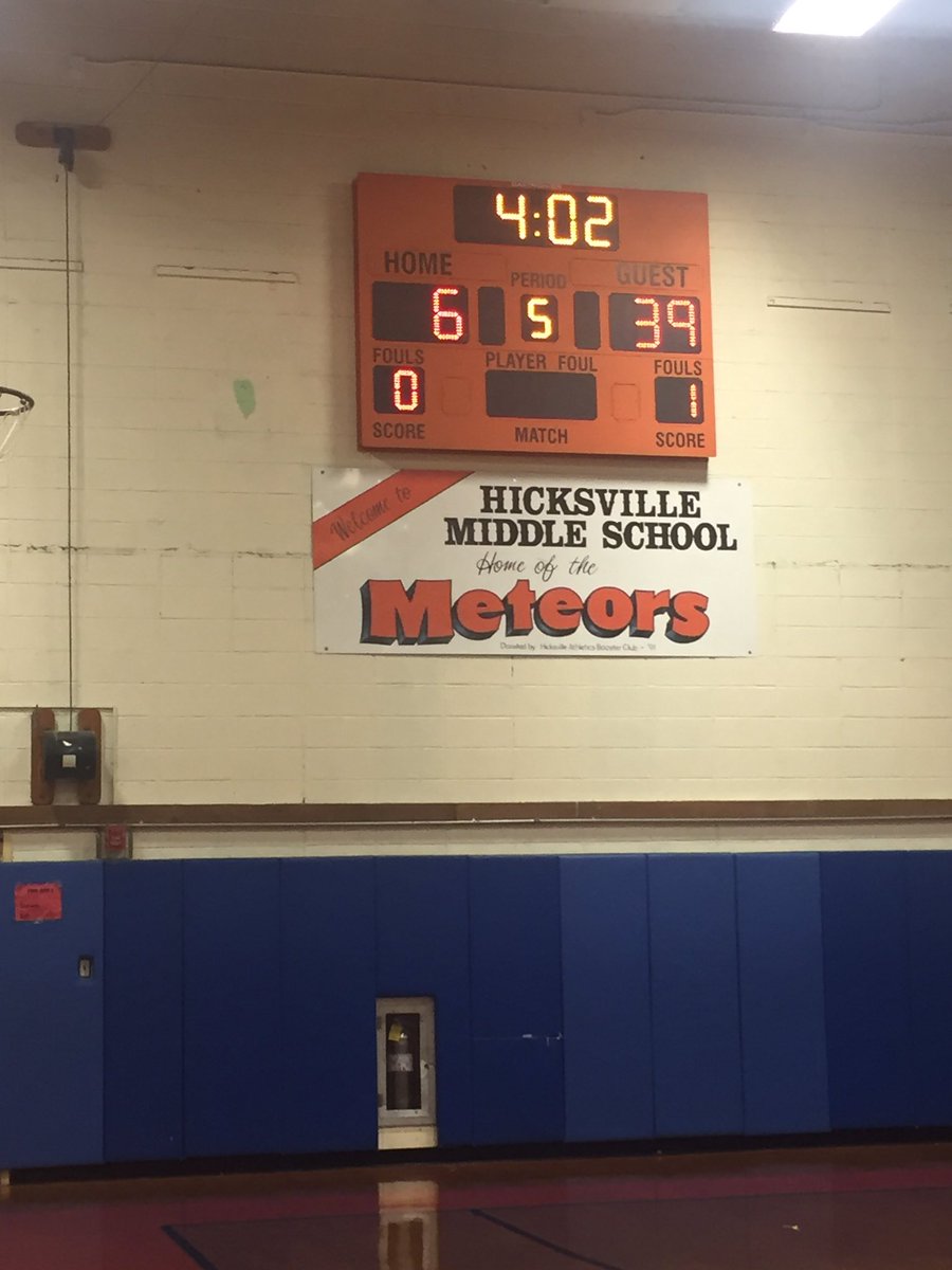 MissCarey215's tweet image. @BernerChiefs @MassChiefs Big  WIN for the 7th grade girls basketball team against Hicksville. 💙💛🏀  #chiefs #pequa