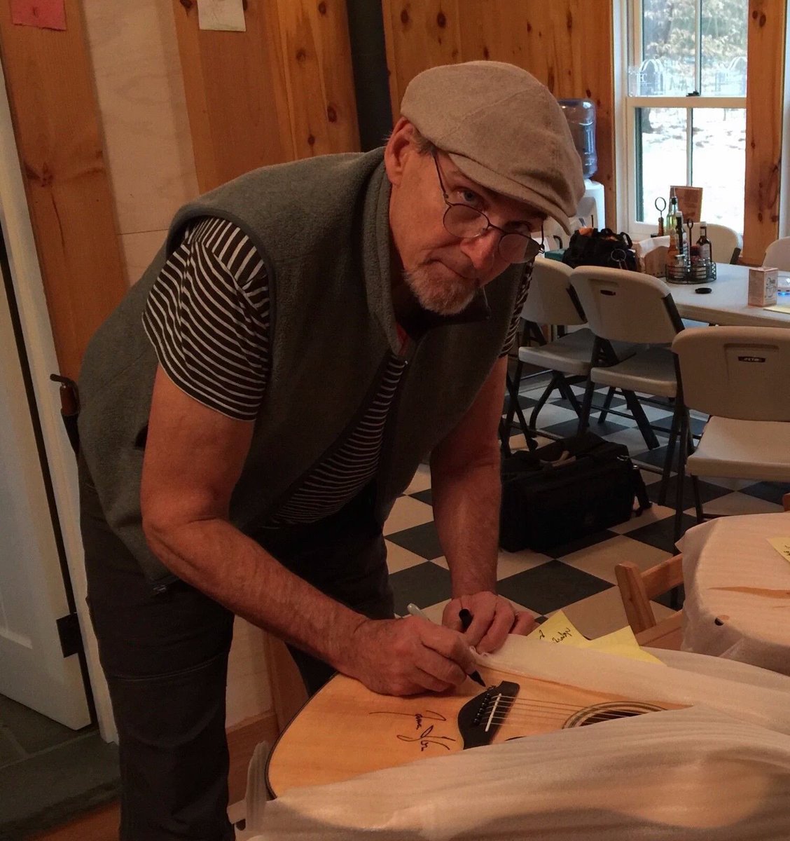 AuctionCause's tweet photo. Win @YamahaGuitarsUS signed by @jamestaylor_com $ 2 @RAN @RealNoth @eBay4CharityUS 
https://t.co/hGA9j8pzXh https://t.co/Xt16hnYx37