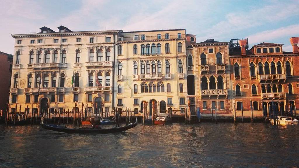 #italia #italy #venezia #venice #canalegrande #palazzi #palazziveneziani #cittàmeraviglios… ift.tt/1T1PZje