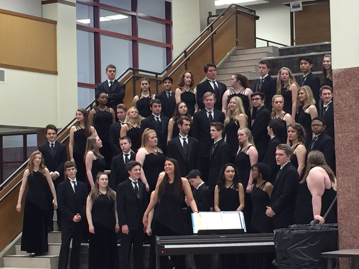RuthEverett's tweet photo. Amazing students at the Journey of Hope Cancer Gala, rounded out w/ lovely performance by Silver Classic! #FHSGala https://t.co/kGKEvmImqW