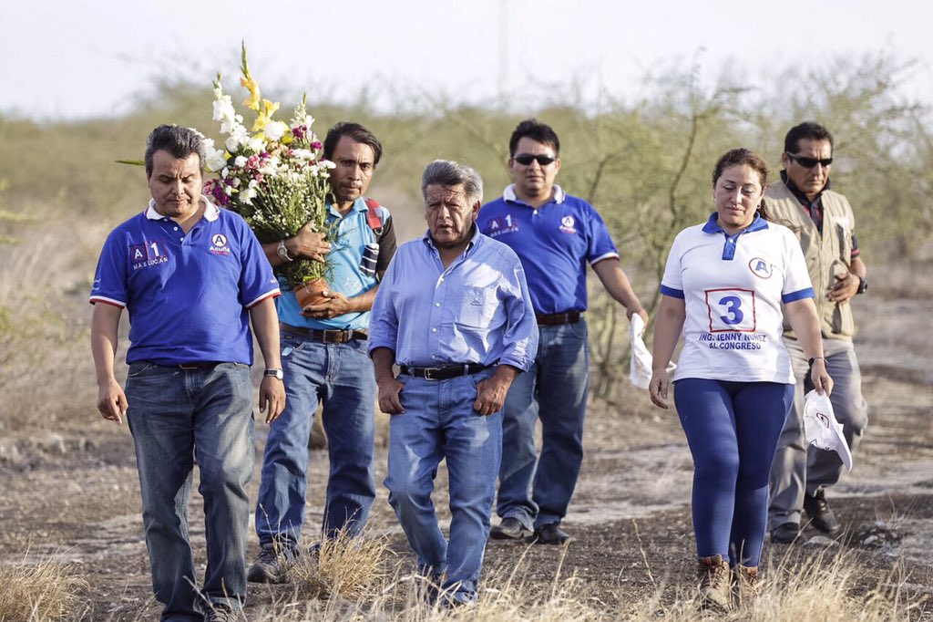 CesarAcunaP's tweet photo. En la Curva de la Esperanza.
La sangre derramada jamás será olvidada.
La justicia tarda, pero prometo que llegará. https://t.co/KDzPCOzrH9