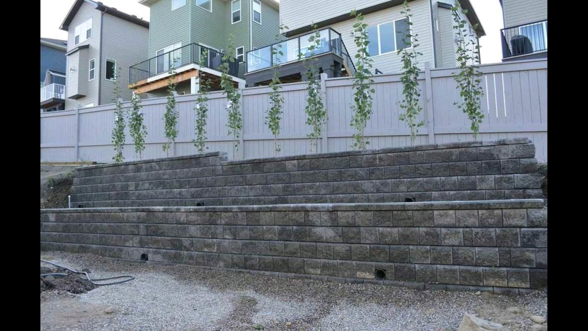 Retaining_Walls's tweet image. Calgary @Retaining_Walls #probuilt to #Lastlong. @GreenFutureca Calgary landscaper #Designbuilt.