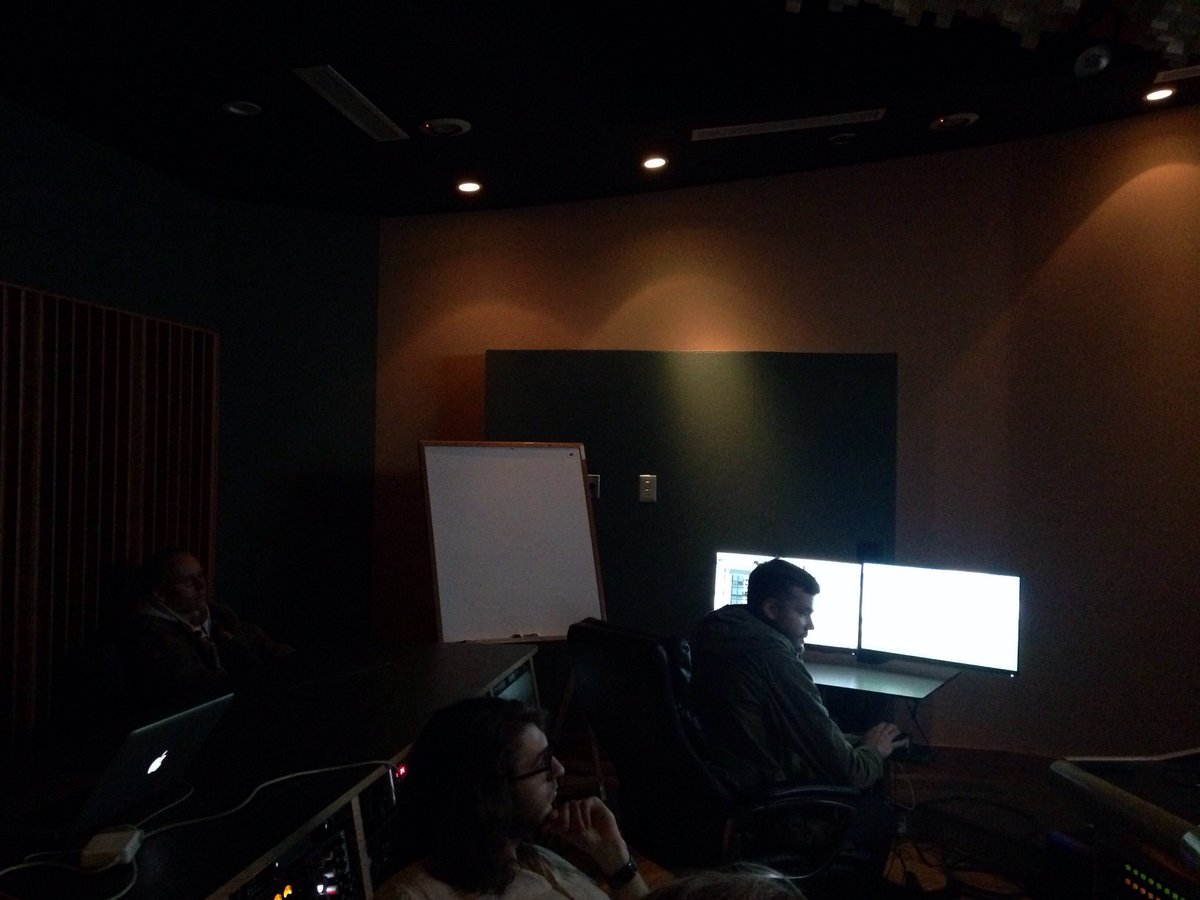 RFGStudio's tweet photo. Students at #RFGstudio had the opportunity to sit in on a tracking session with @blackpearlmixedit and @elevatorjay! https://t.co/pVhU2gOMQf