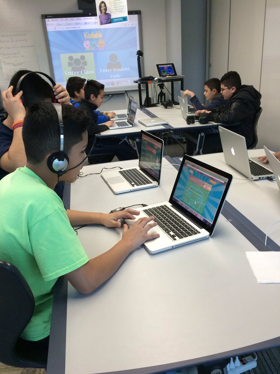 shawnmannion's tweet image. Getting our Code on today!  Excited for the adventure!#studentscoding #62Learns #62OP