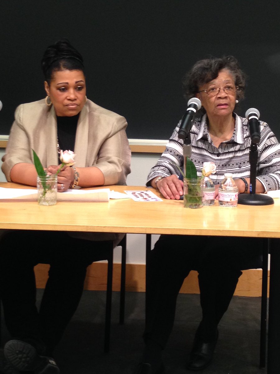 TeresaYHodge's tweet image. Listening to 2 women share their experiences of enduring #cancer and a #heatattack in #prison. #WomenandPrison