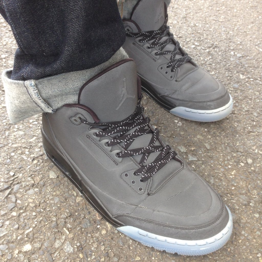 hscgen's tweet photo. JORDAN 5lab3
紺野君のお下がりとか嬉しい過ぎる_| ̄|○大切に履かせていただきます_| ̄|○
夜写真撮るのが楽しみʕʘ̅͜ʘ̅ʔ
#nike #jordan #jordan5lab3 #newkicks https://t.co/k3lTqjS8ML