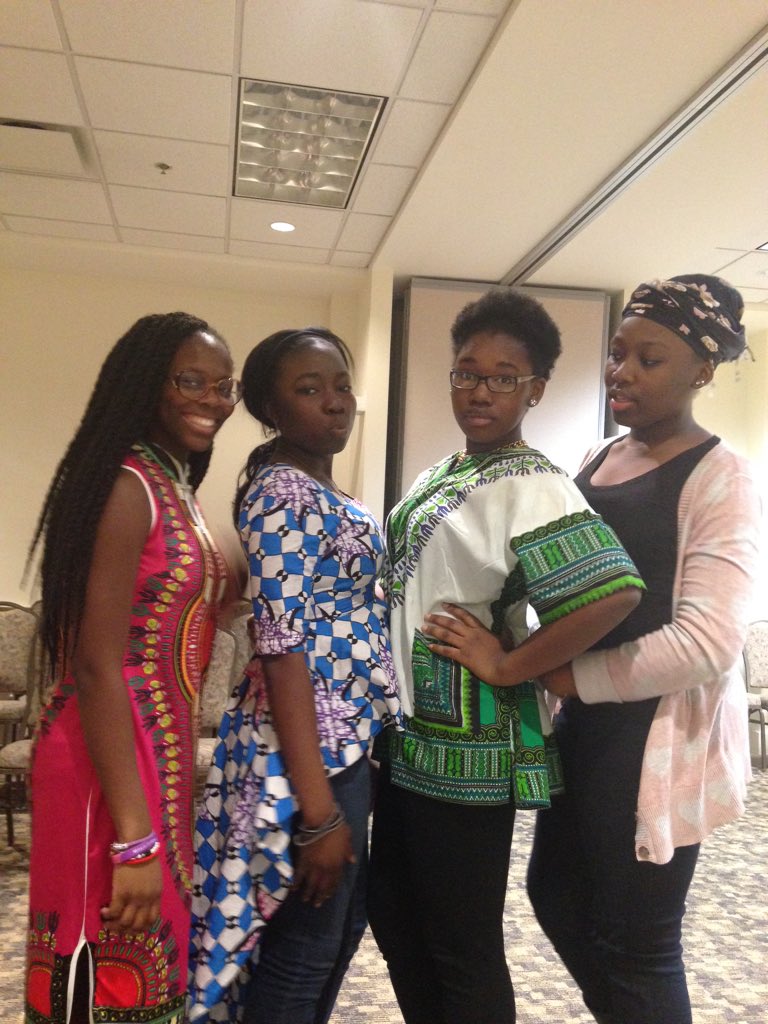 halleayo's tweet photo. When your dashiki dress slays on all them #AfricanTakeoverDay https://t.co/OqkplCOjRB