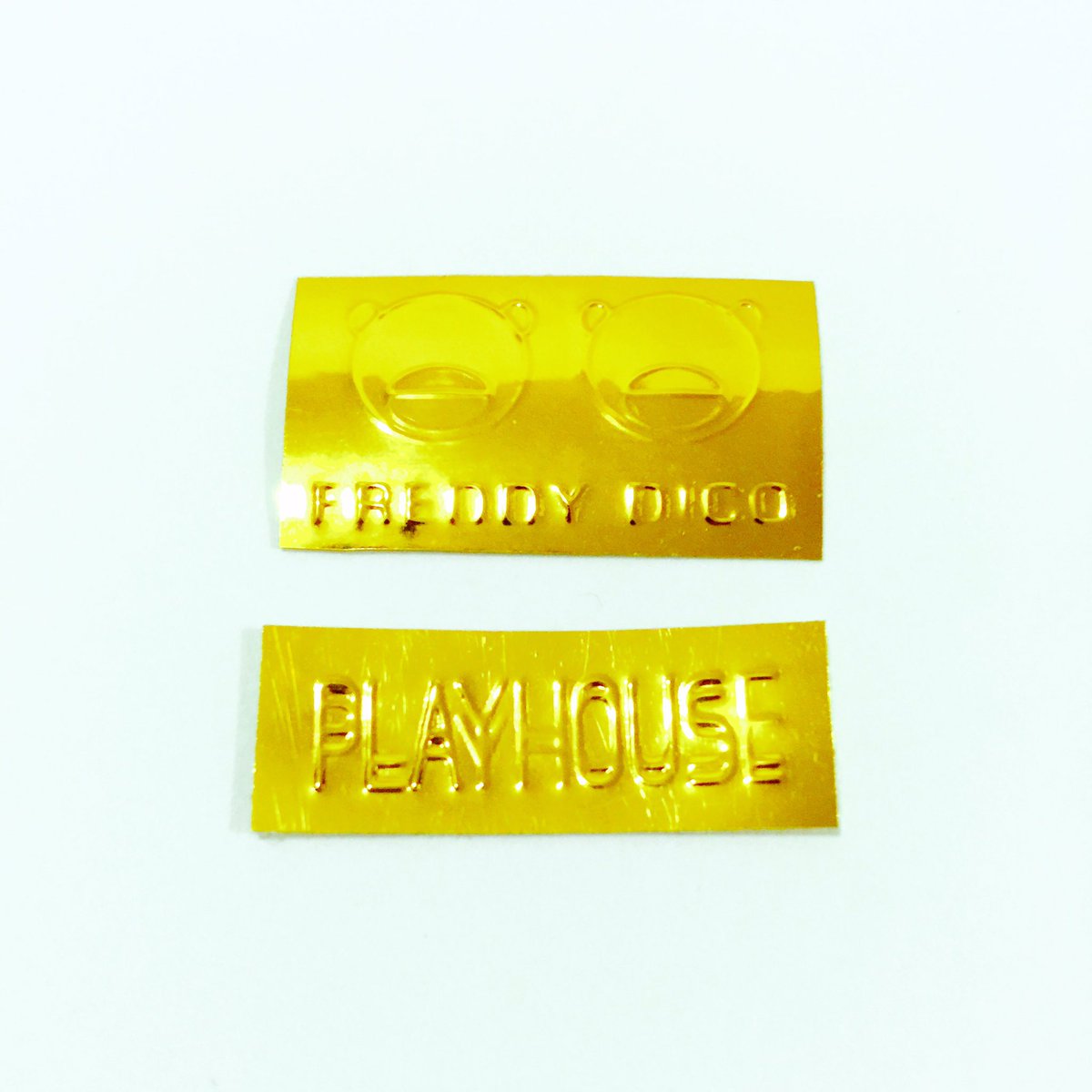 FreddyDico's tweet photo. 🇹🇼🇺🇸🙏🏻🕶🍾🎉💕 #100FD #Collaboration #PlayHouse #Taipei #台北市 #100Bears #Taiwan #GoldLabel #NYC #LuvAndLight #ComingSoon https://t.co/hrNdS9NVt2