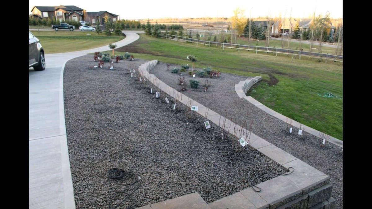 Retaining_Walls's tweet image. @Retaining_Walls #probuilt to #Lastlong. @GreenFutureca Calgary landscaper #Designbuilt. #calgary #garden #bbb