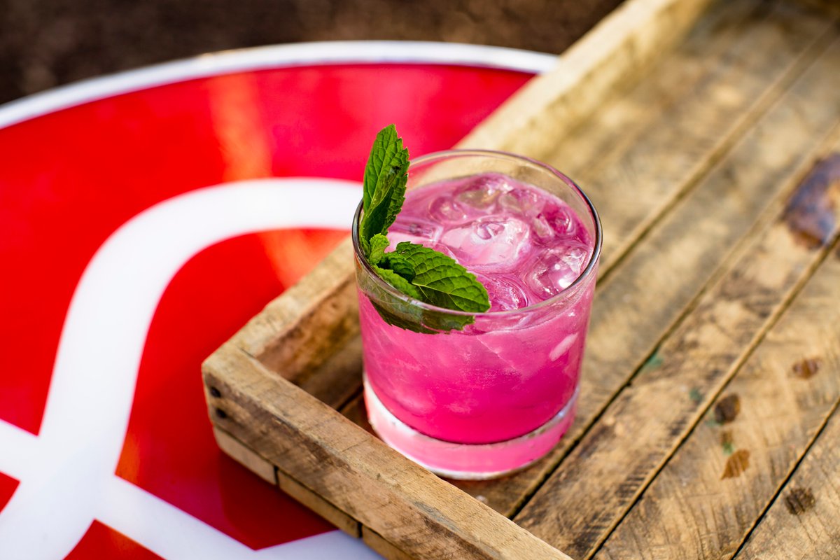 airandstyle's tweet photo. Learn to make our favorite #stolistyle cocktail The Blueberry Hill from @Stoli https://t.co/esFolPyJ9q https://t.co/gwOnJoQR1h