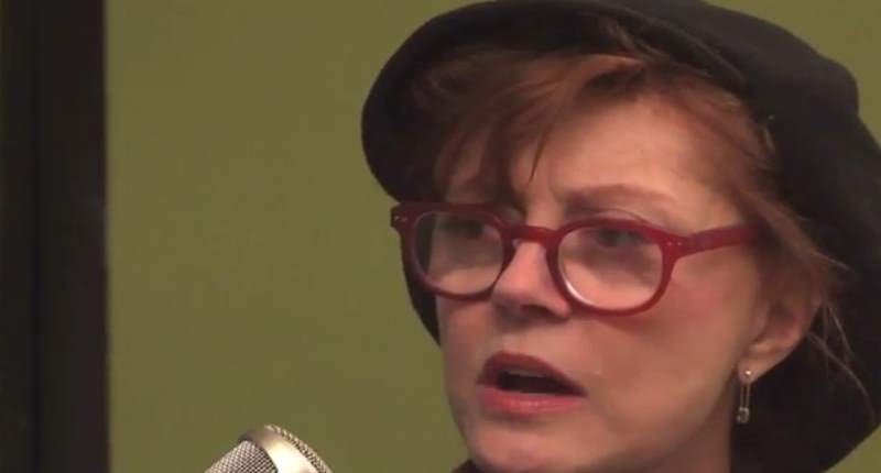 RawStory's tweet image. Susan Sarandon: Hillary Clinton should stop playing 'the female victim card' ow.ly/YOwhY