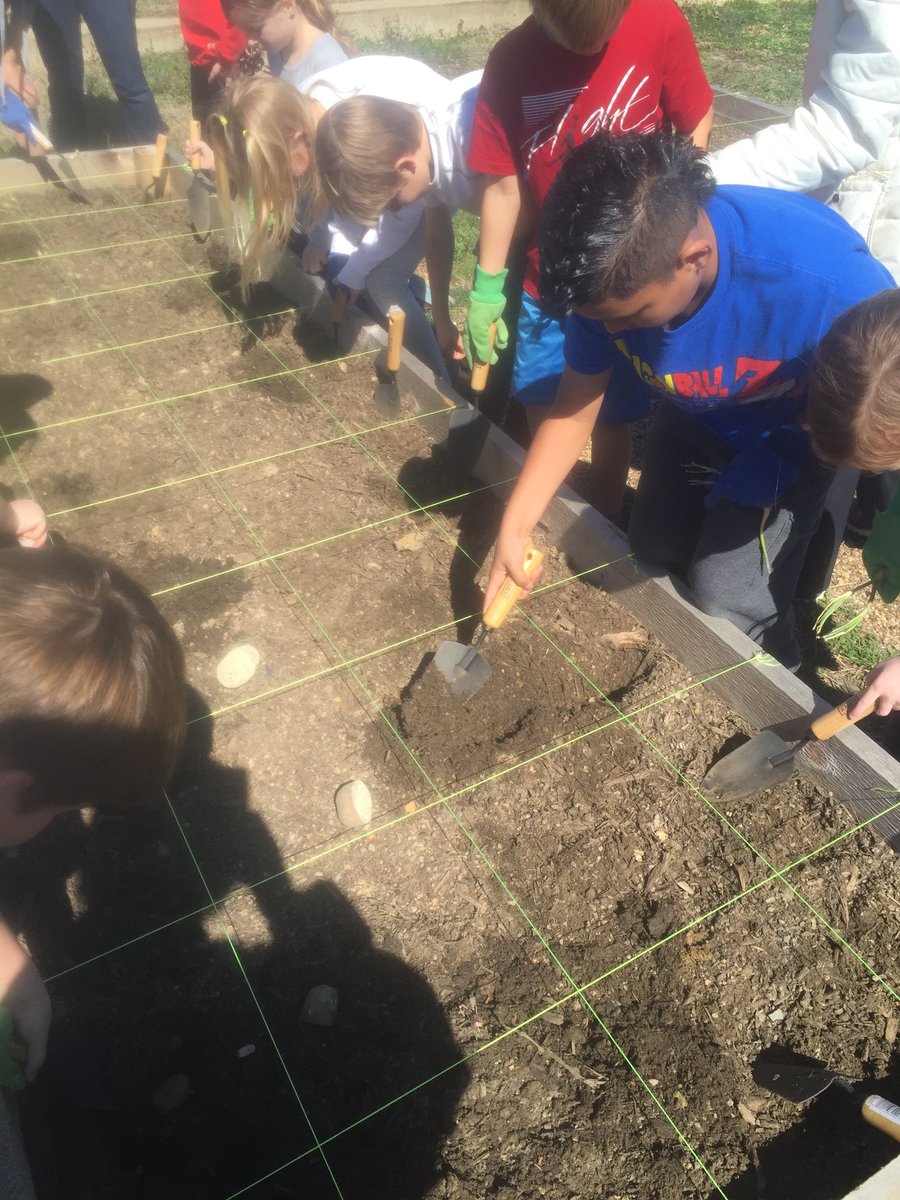 Great day in the garden at SCE!