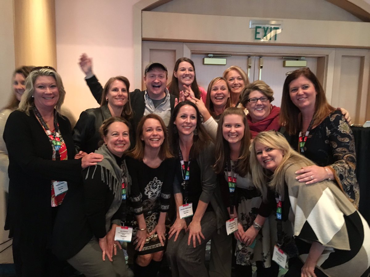 JenfromthePearl's tweet photo. #TLIM #pearlhaskew #standal https://t.co/MKOlFi896C
