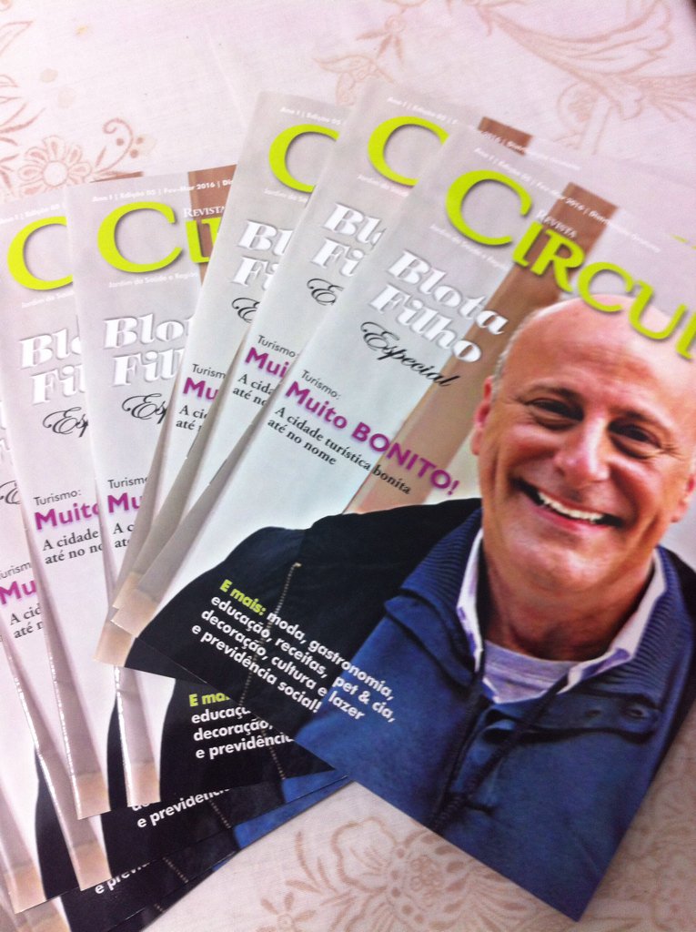 BlotaF's tweet photo. Revista Circuito Sul. Distribuição gratuita pelo Jardim da Saúde e região! Materia linda dentro! #revistacircuito https://t.co/gHJ6MTgL0f