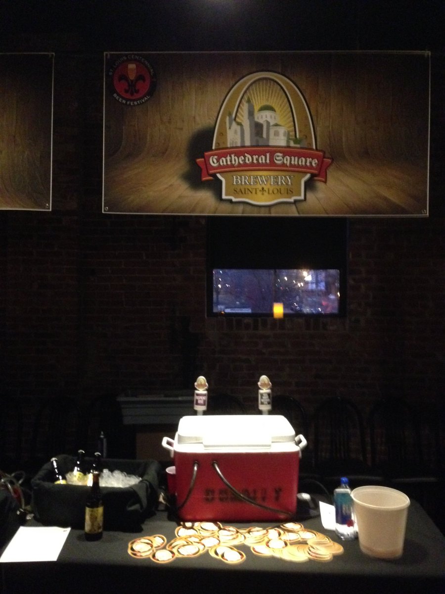 CathedralSqBrew's tweet image. #CentennialBeerFest @21stBrewersBar. Big thanks to @beerfanstl and @SummitBen from @SummitDistSTL.