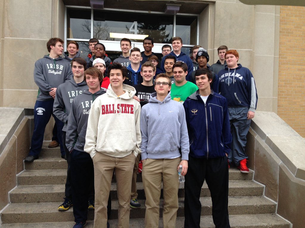 onlygara's tweet photo. Men's @cathedralvball program @ #BSU tonight. 👍🏻#coachlow #irishindahouse https://t.co/Df2dxmzg9T