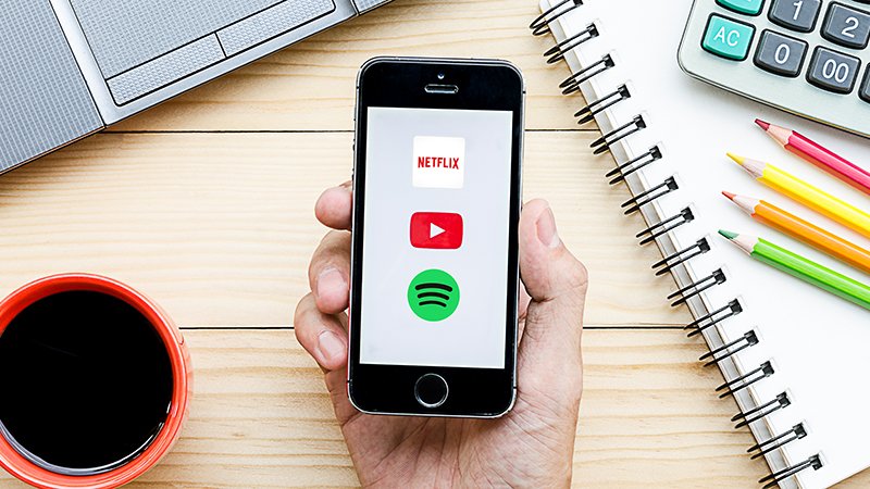 GizmodoES's tweet photo. Evita que Netflix, YouTube, Spotify (y otros) consuman todos los datos de tu móvil https://t.co/8bRmA19pdB https://t.co/IOtefVkScO