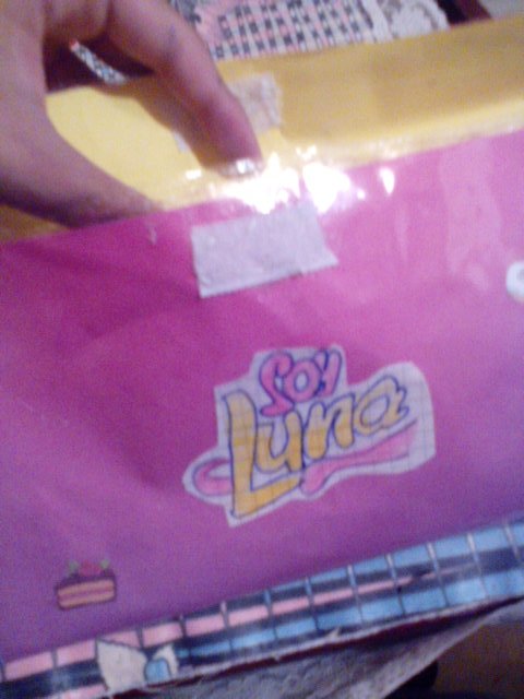 maritas251's tweet photo. @karolsevilla yo hice esta cartera te quiero muchoo https://t.co/AaKO7j6y2L