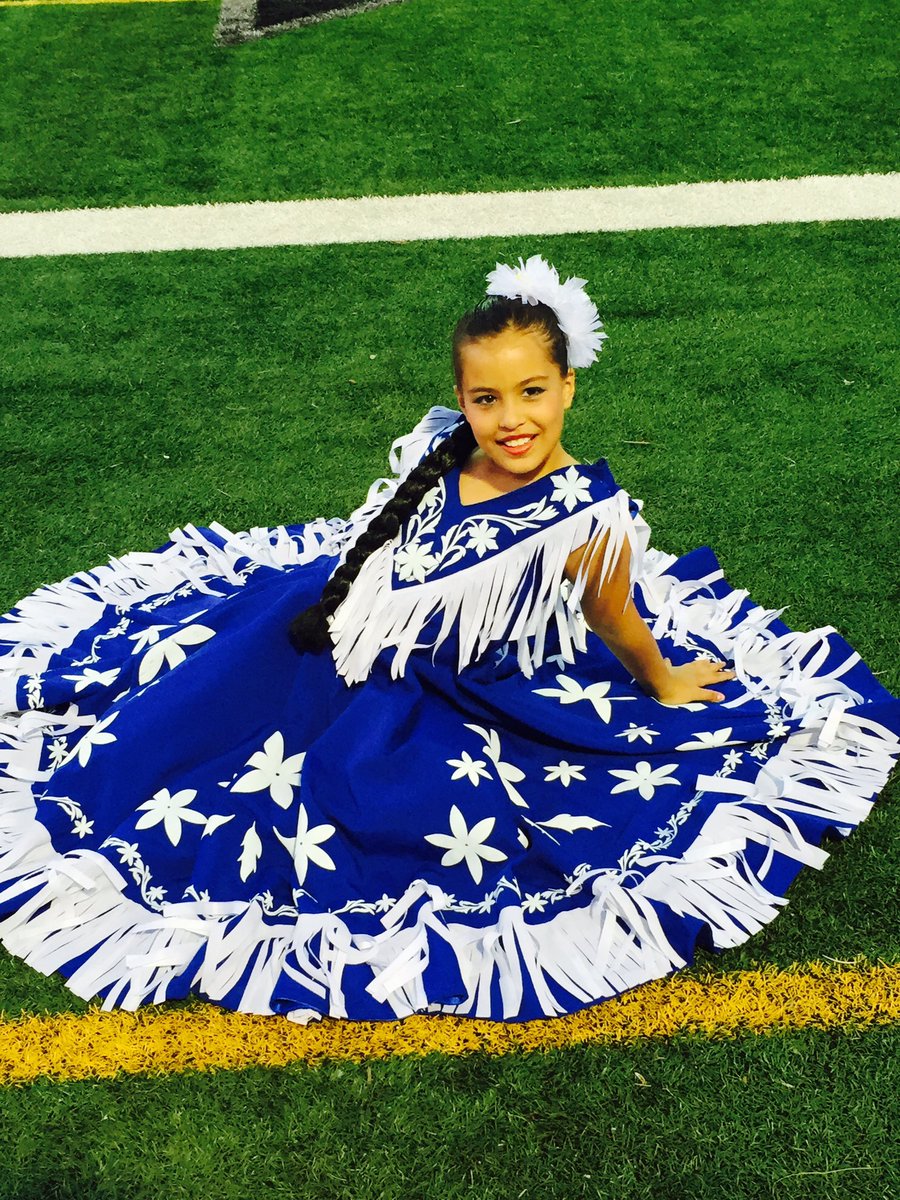 Y_Hdz12's tweet photo. Ready for the parade #ICPBrownsville https://t.co/nsUJAVNn6Y