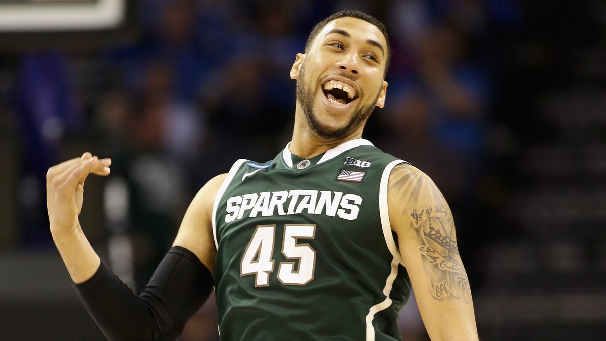 SportBrackets00's tweet photo. Best College Basketball Player
•Elite 8•

RT for Denzel Valentine
FAV for Melo Trimble https://t.co/WuRSQP8MO6