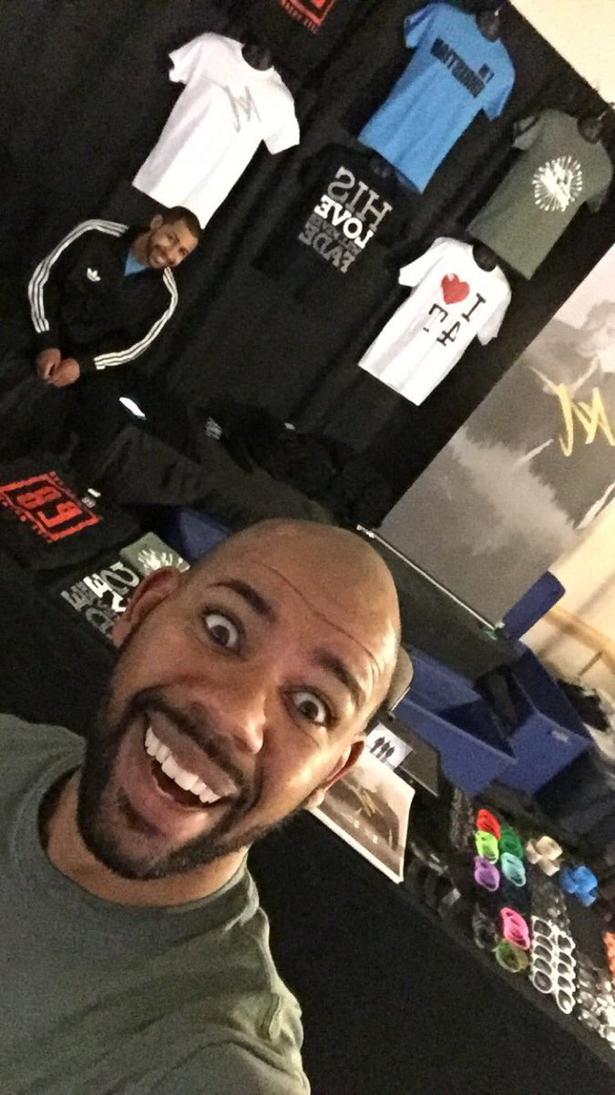 4Trinity's tweet photo. Hanging at the table waiting for Amplify to begin. 😬 #amplifyconf #4Trinity #readyfortonight https://t.co/jqosoDBmWn