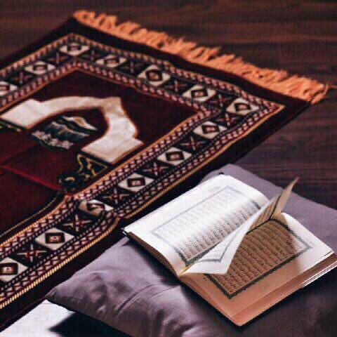 اللهم اهدني
لأحسن الأعمال
وأحسن الأخلاق
لا يهدي لأحسنها إلا أنت
وقني سيئ الأعمال
و سيئ الأخلاق
لا يقي سيئها إلا أنت