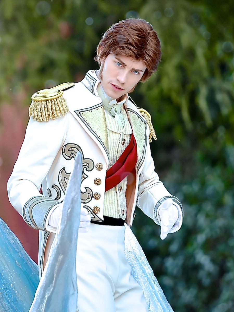 Mezzomikiのディズニーブログ Auf Twitter サザンアイルズのハンス王子 グリーンの瞳が印象的です T Co Huuoygyn2c T Co N3wsp0y49s