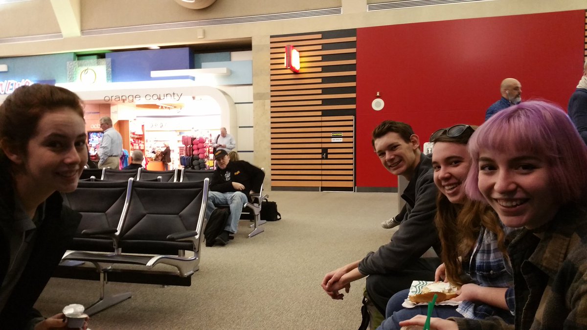 HB_rice_cake's tweet photo. Start of APES adventure....Grand Canyon we are on our way #sciencerocks https://t.co/C0xDIwElQB