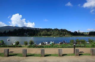 timeoutsrilanka's tweet image. The lake Gregory is one of the main attractions in the Tea Country goo.gl/b6WmuH #TravelLK #srilanka
