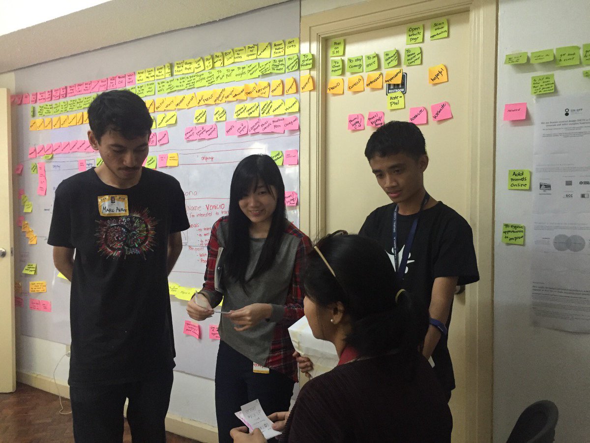 Usability testing the prototypes! #MNLServiceJam #GSJam