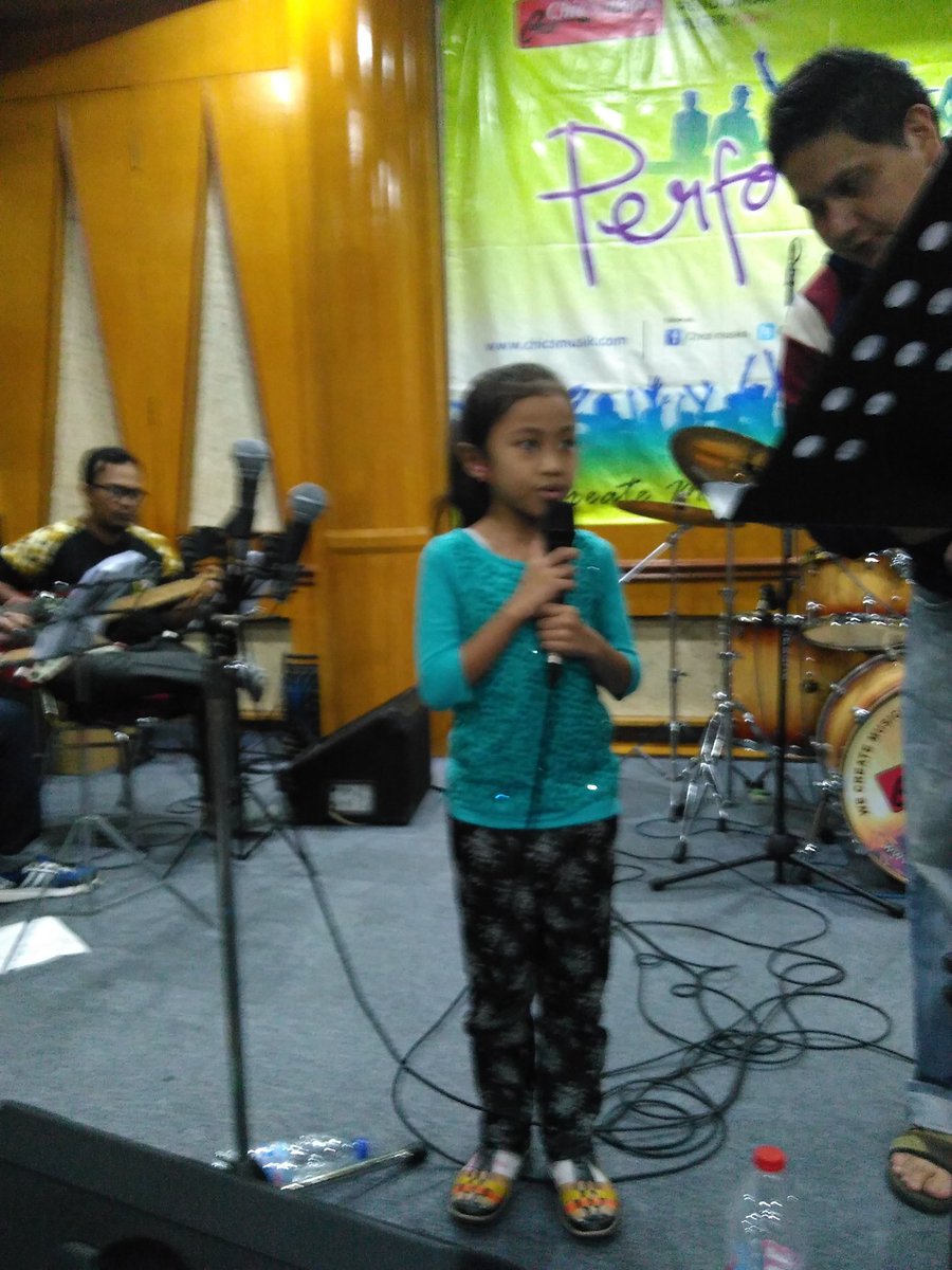 chicsmusik's tweet image. Yang belum gabung bisa langsung datang ke @chicsmusik di performance class siang ini