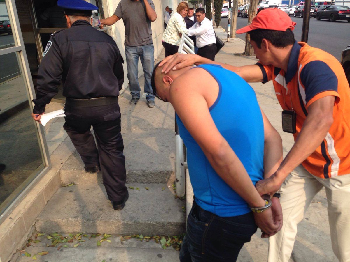 PGJDF confirma detención de cinco presuntos narcomenudistas por operativo en Tepito - CcMBpUxVAAInNUu